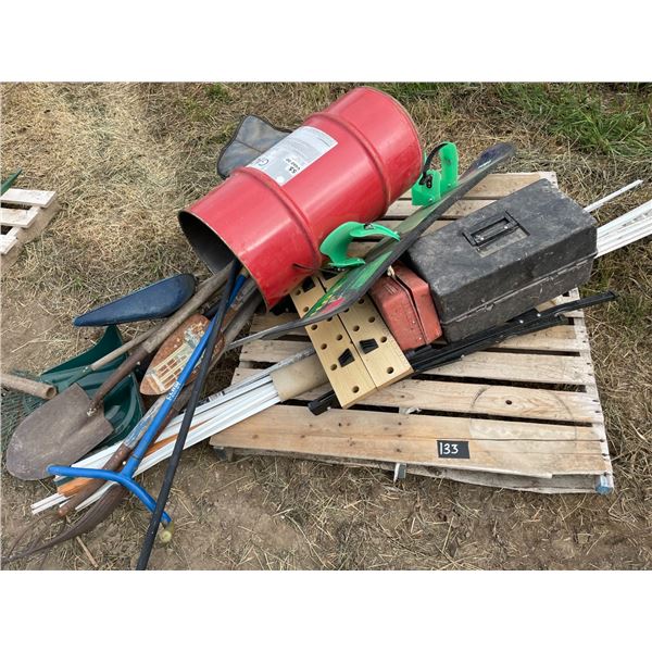 Yard tools/snow board