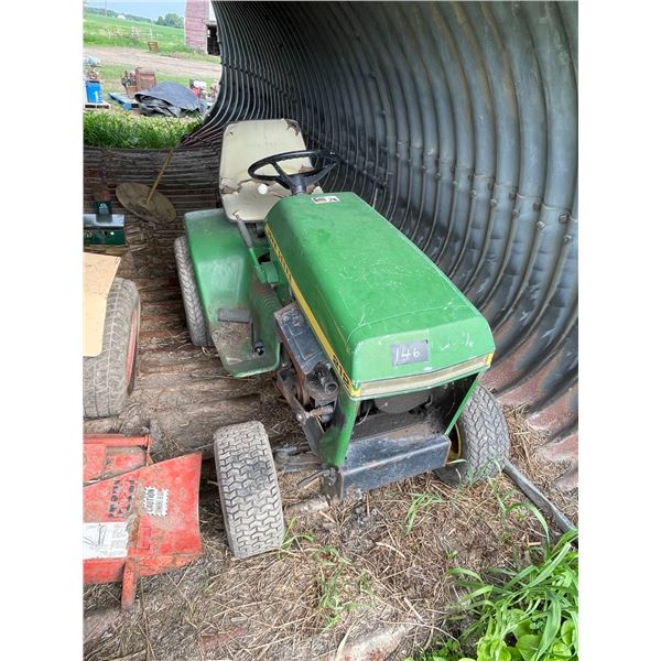 JD 212 Garden tractor (not running)