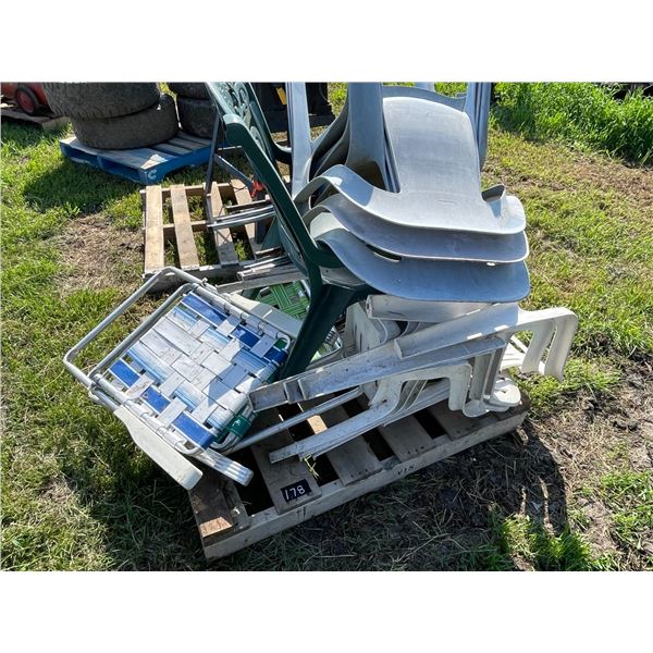 Assorted lawn chairs