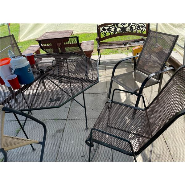 Heavy steel patio set,