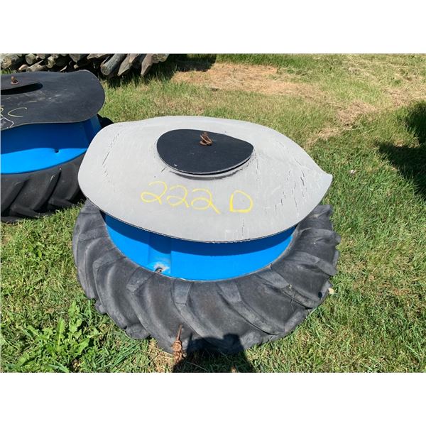 Mineral feeder w/lid