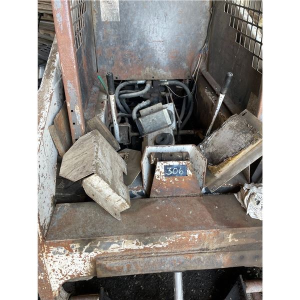 530 Bobcat w/backhoe attachment (could be running)