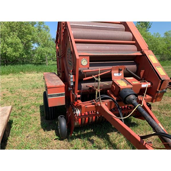 GEHL 1310 Roll Baler
