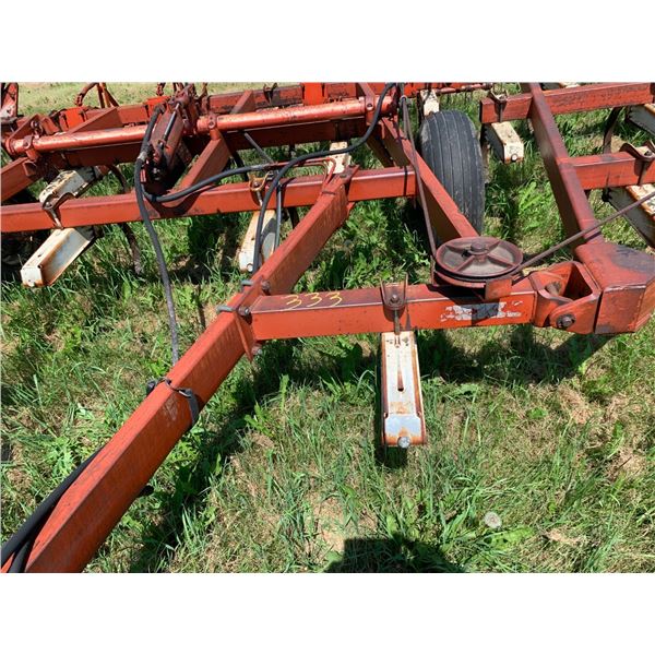 24ft Vibra Shank Cultivator w/new shovels