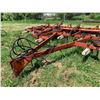 Image 2 : 24ft Vibra Shank Cultivator w/new shovels