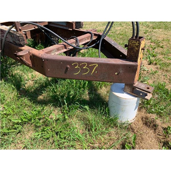 2 wheel trailer w/hyd hoist