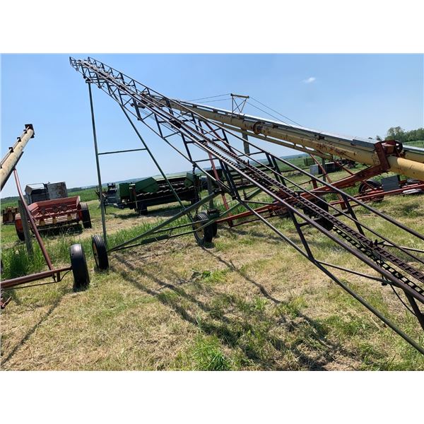 JD 200 Square bale elevator