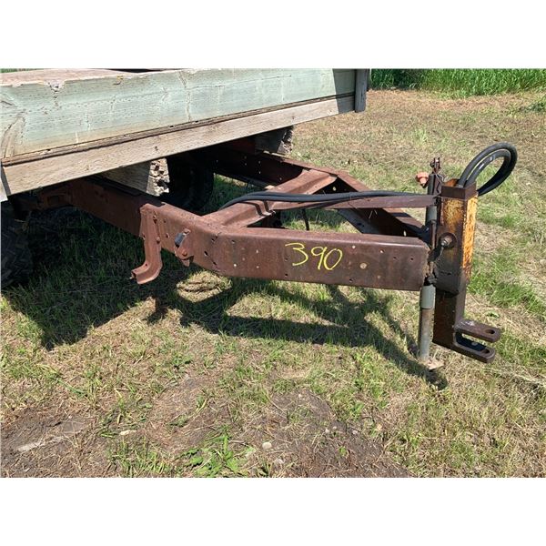 2 wheel trailer w/hyd tilt