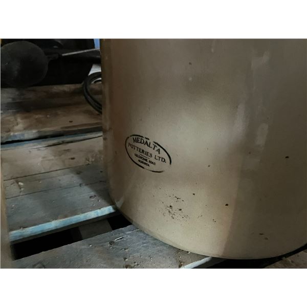 5 Gallon Crock/Cabbage cutter/noodle dryer