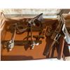 Image 3 : Antique tools/Ear tagger