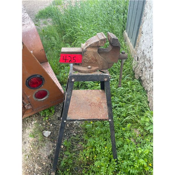 4 inch Vice on stand