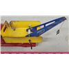 Image 3 : Vintage Toy Truck with Crane
