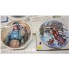 Image 2 : 4 assorted decorative art plates