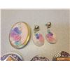 Image 2 : 2 broach & earring sets