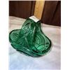 Image 2 : 3 pieces of Emerald and Forest Green Vintage Glass 1 bohemian basket for candies, 1 lotus flower bow