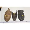 Image 2 : 3 Assorted small decorative wooden masks