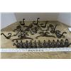 Image 1 : (30) 3.5 inch iron acorn hooks