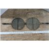 Image 1 : Antique taylor forges waffle iron