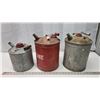 Image 3 : 3 vintage metal gasoline cans