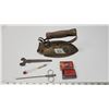 Image 1 : Vintage items - Iron, razor blades, charge tester? Etc.