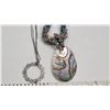 Image 4 : Pair of costume jewelry necklaces - Authentic Abalone pendant with shell necklace - hundreds of smal