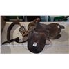 Image 1 : Vintage saddle, with stirrups