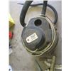 Image 2 : 8 Gallon wet/dry shop vac with accessories