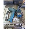 Image 1 : Makita Drill with 3 batteries (9.6V) & chargers