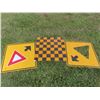 Image 1 : 3 Hazard road signs (full size)