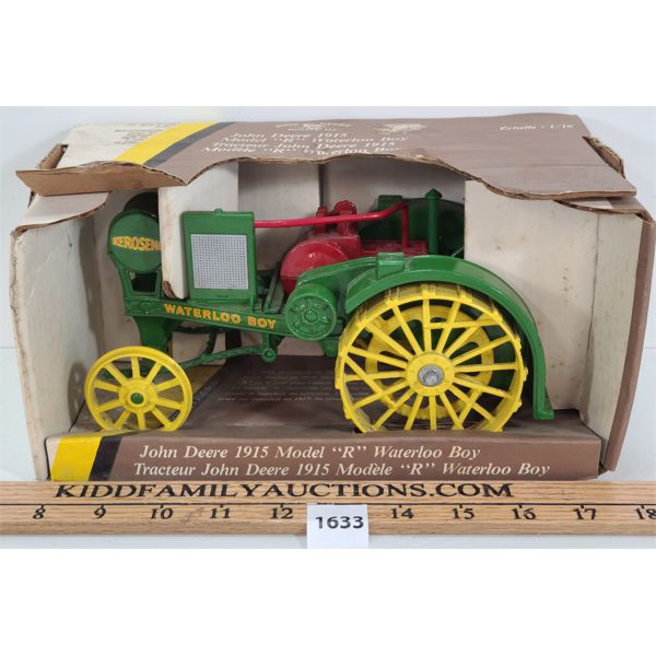 ERTL, John Deere, 1915 Tracteur Waterloo Boy modèle ERTL, John Deere, 1915 Tracteur Waterloo Boy modèle