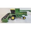 Image 3 : ERTL JOHN DEERE TURBO DIECAST COMBINE - 1:16 SCALE