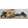 Image 2 : LOT OF 4 - JOHN DEERE TRACTORS W/ DISC HARROW & SPREADER 