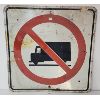 Image 1 : NO TRUCKS SIGN