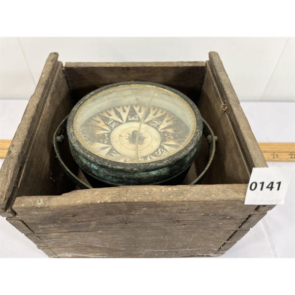 FLOATING NAUTICAL COMPASS 