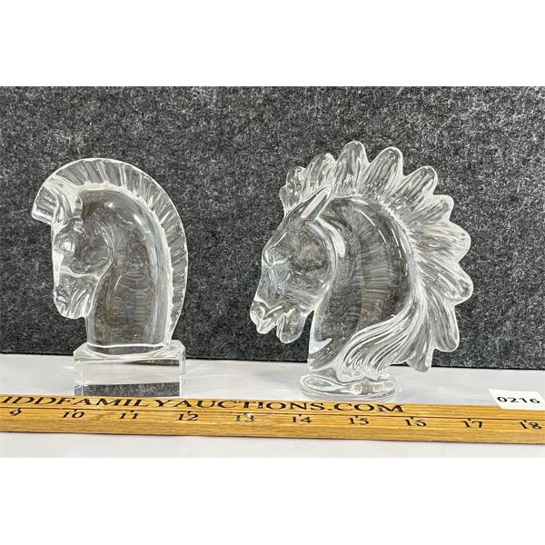 LOT OF 2 - CRYSTAL EQUESTRIAN DESIGN PAPER WEIGHTS