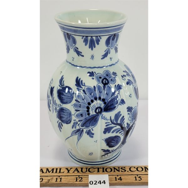 HAND PAINTED DUTCH DELFT BLUE VASE