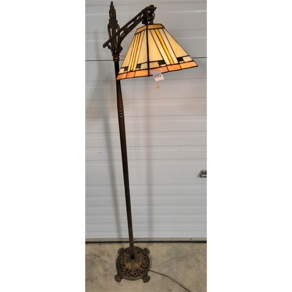 STAINED GLASS BRIDGE FLOOR LAMP