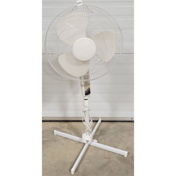 INTERTEK STANDING OSCILLATING FAN