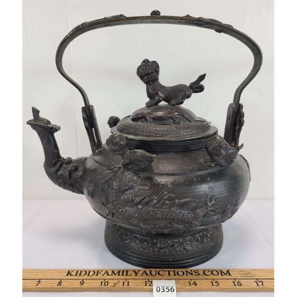 CAST EMBOSSED KETTLE 