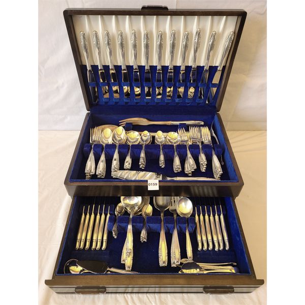 WALLACE STERLING SILVER CUTLERY SET