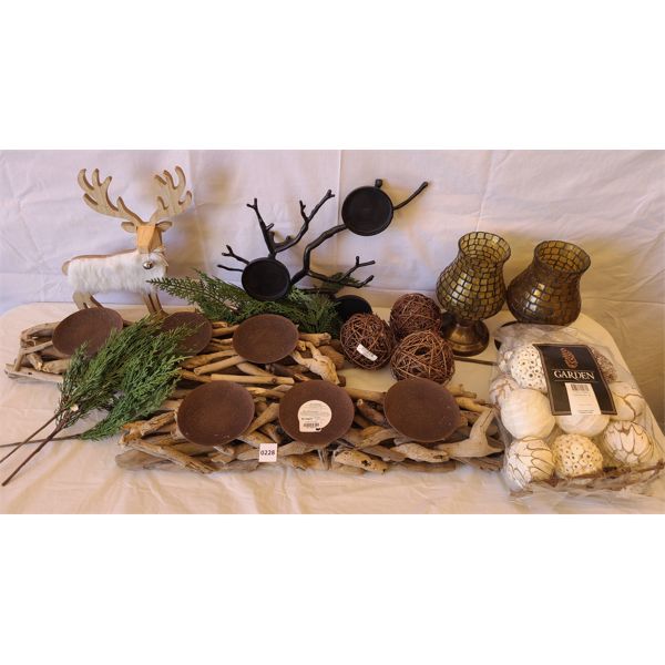 JOB LOT - CANDLE HOLDERS, KEY HOOK & DECORATIVE PIECES ETC