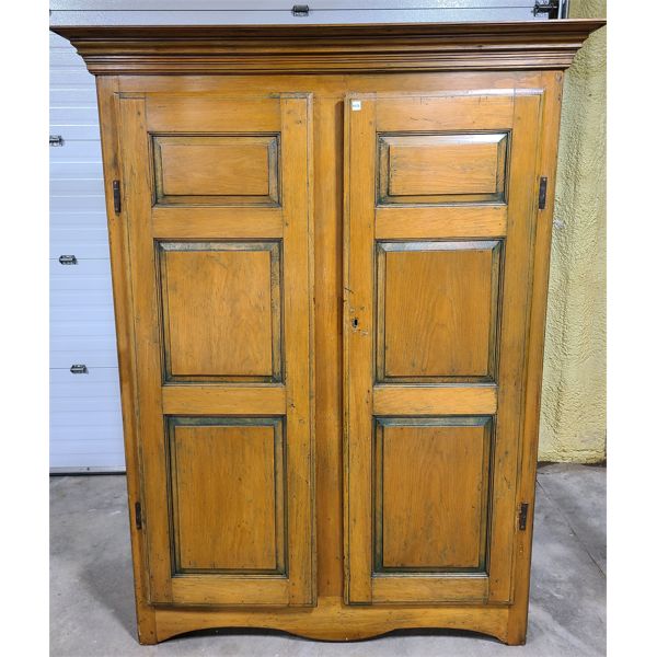 PANTRY CABINET W/ LATCHES