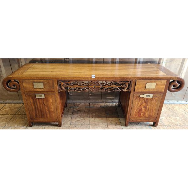 ENTRY WAY BENCH W/ FINE DETAILING