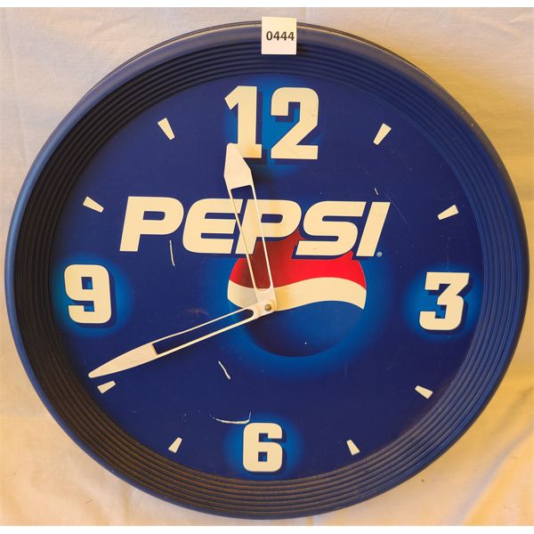 BATTERY OP PEPSI WALL CLOCK 