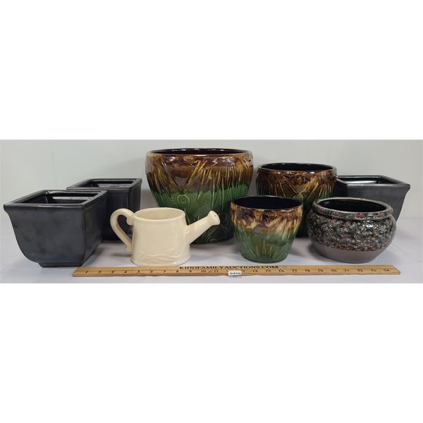 LOT OF 8 - CERAMIC FLOWER POTS & WATER SPOUT