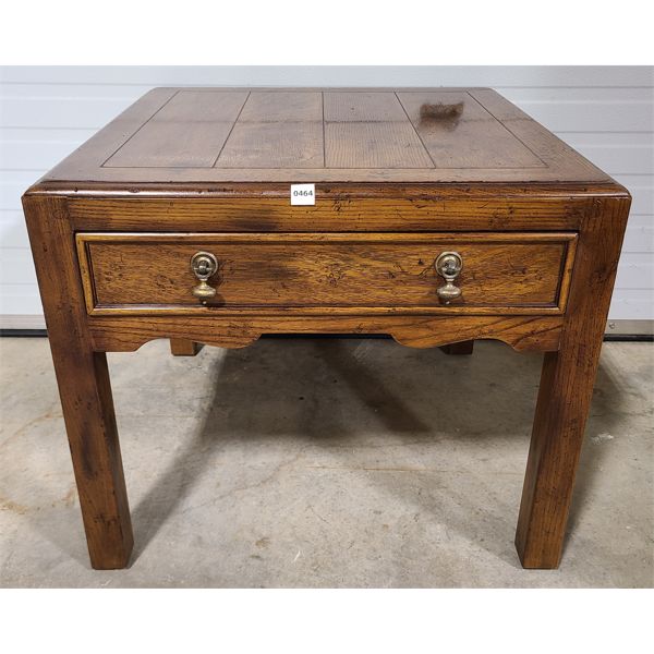 OAK (?) HENREDON FINE FURNITURE - ONE DRAWER COFFEE TABLE