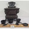Image 4 : EAGER BEAVER CAST MINIATURE STOVE W/ ACCESSORIES