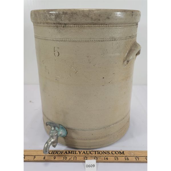 BELLEVILLE POTTERY CO. 5 GAL CROCK