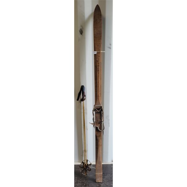 PAIR OF 75IN WOODEN SKIS W/ POLES