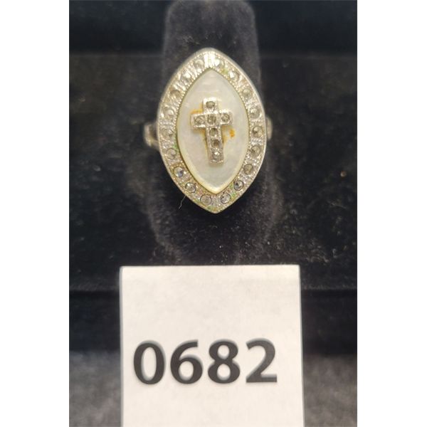 STERLING SILVER CROSS RING - SZ 6.5